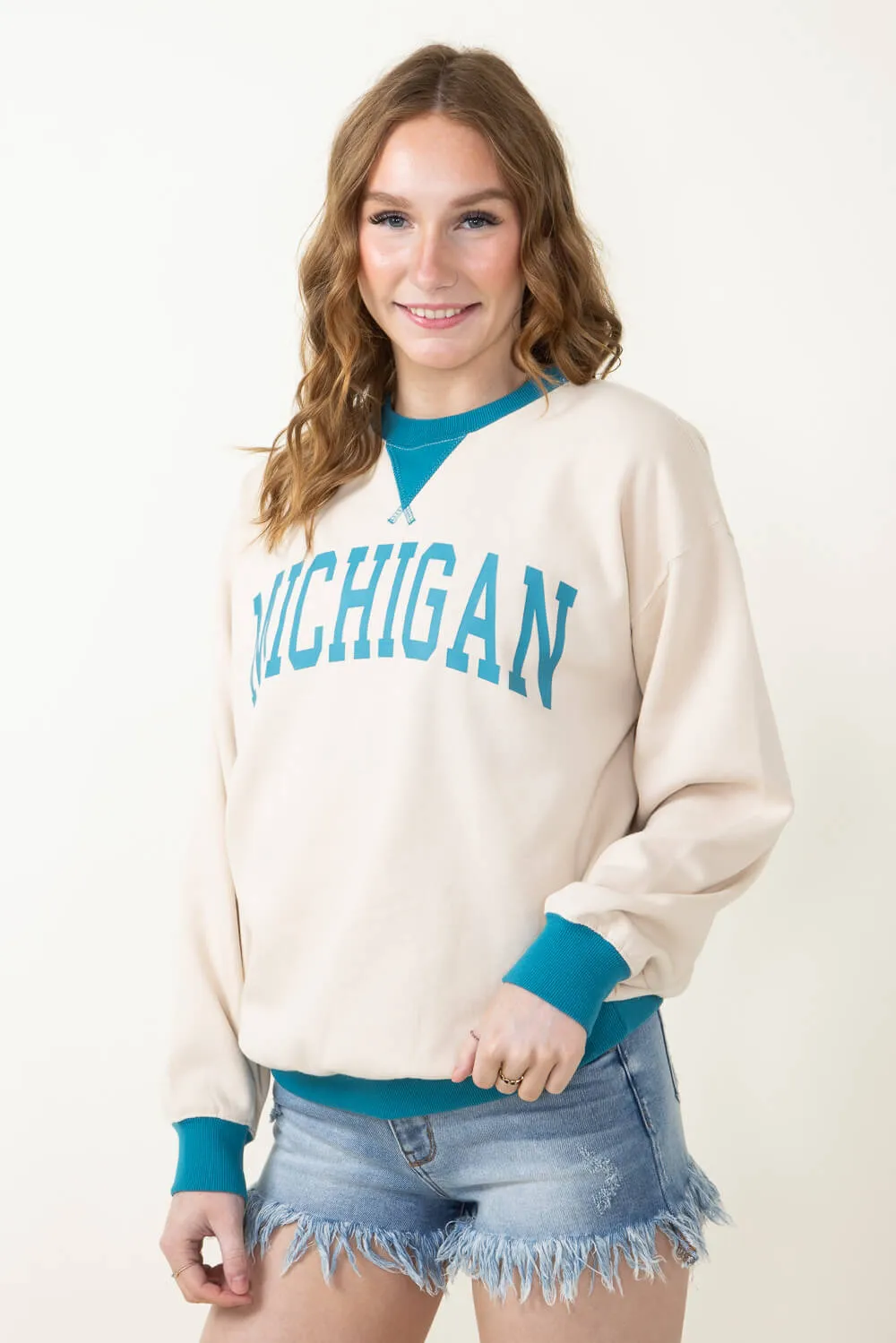 1897 Active Michigan Fleece Sweatshirt for Women in Cream/Blue | GGT086-CREAM