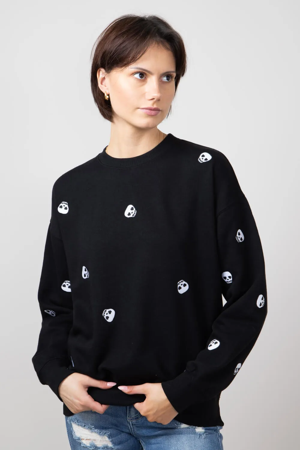 1897 Active Skull Embroidered Sweatshirt for Women in Black | T845-BLACK