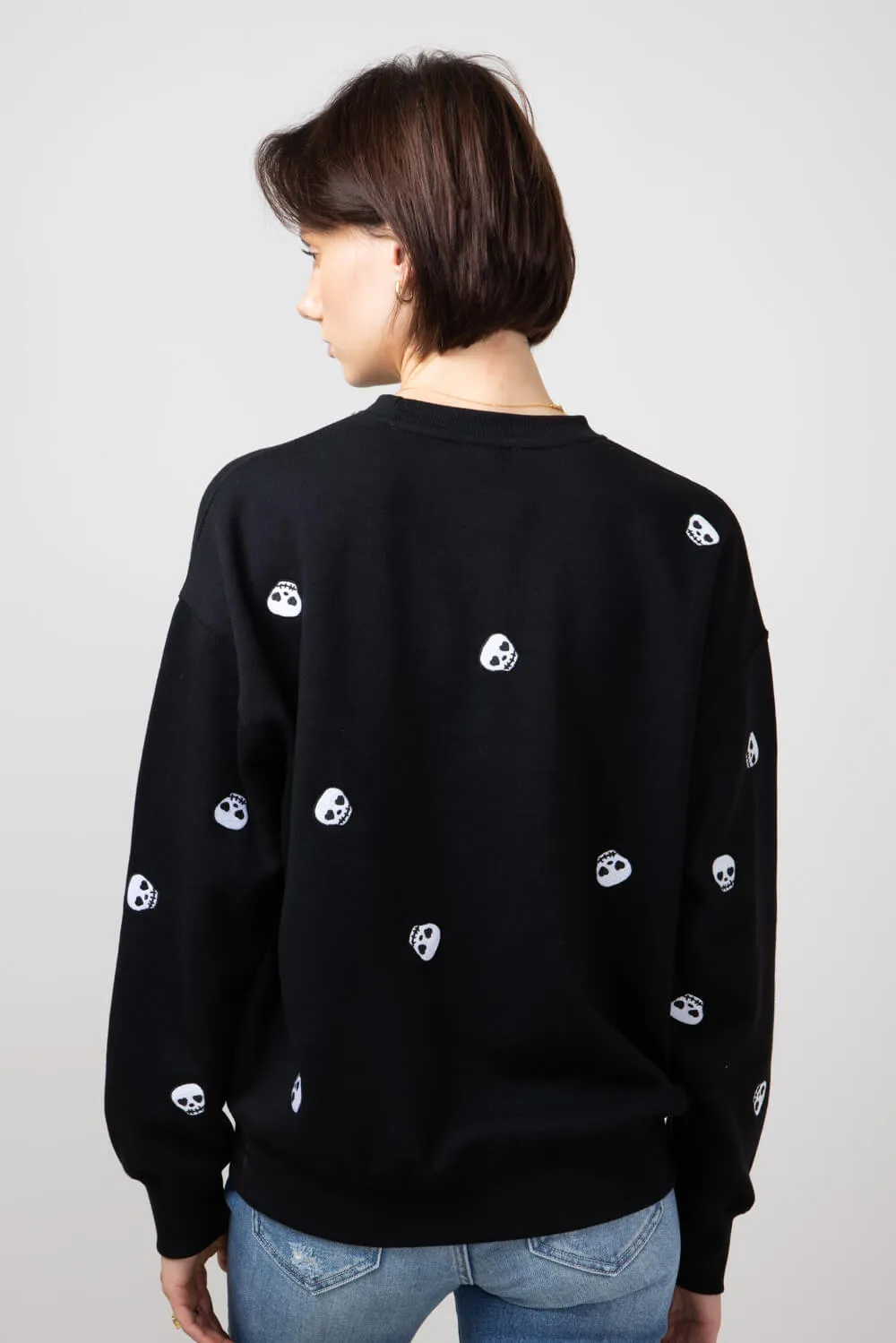 1897 Active Skull Embroidered Sweatshirt for Women in Black | T845-BLACK