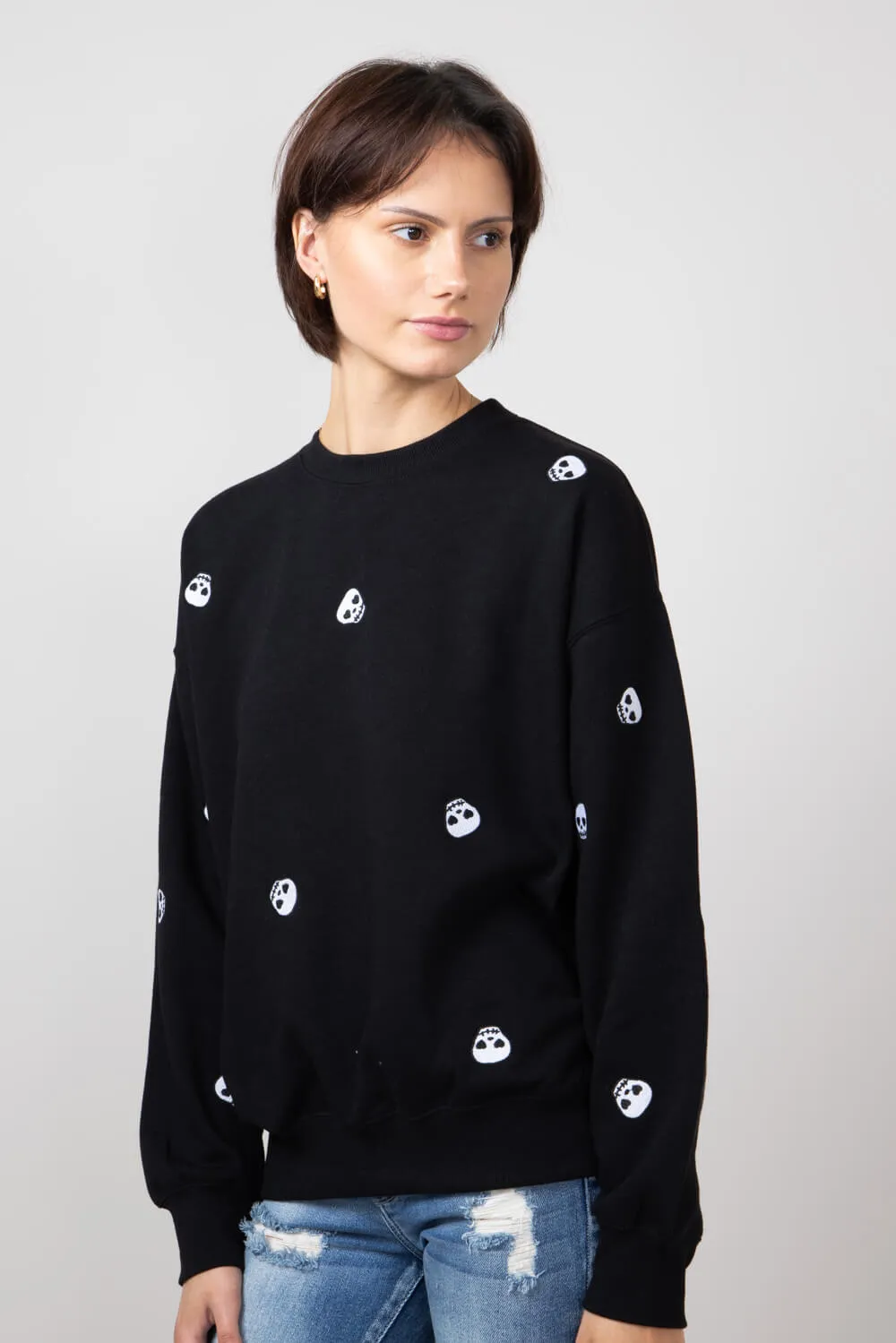1897 Active Skull Embroidered Sweatshirt for Women in Black | T845-BLACK
