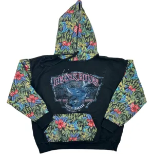BLACK HILLS SOUTH DAKOTA HOODIE - (L)