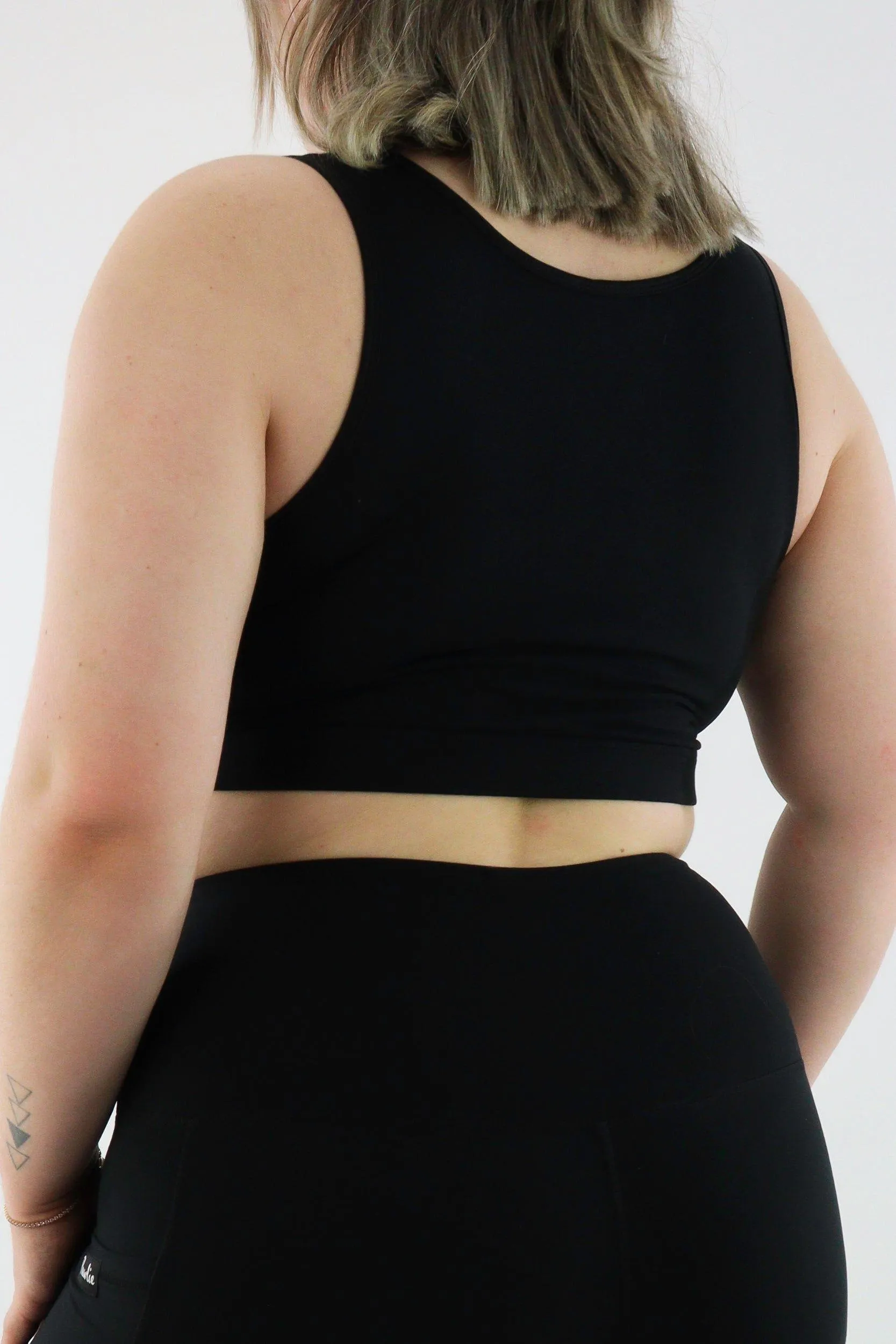Black - Reversible Crop Top - Hybrid 2.0