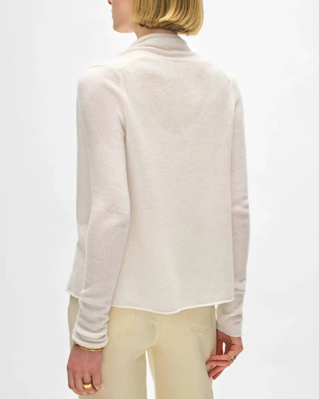 CASHMERE MINI TRAPEZE CARDIGAN IN SOFT WHITE