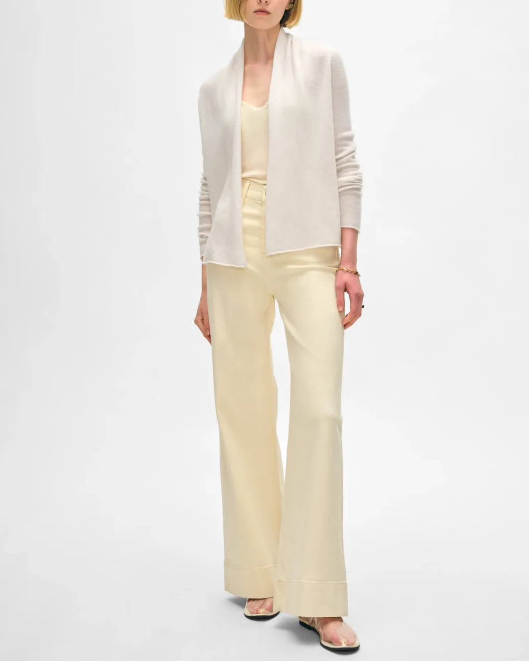 CASHMERE MINI TRAPEZE CARDIGAN IN SOFT WHITE