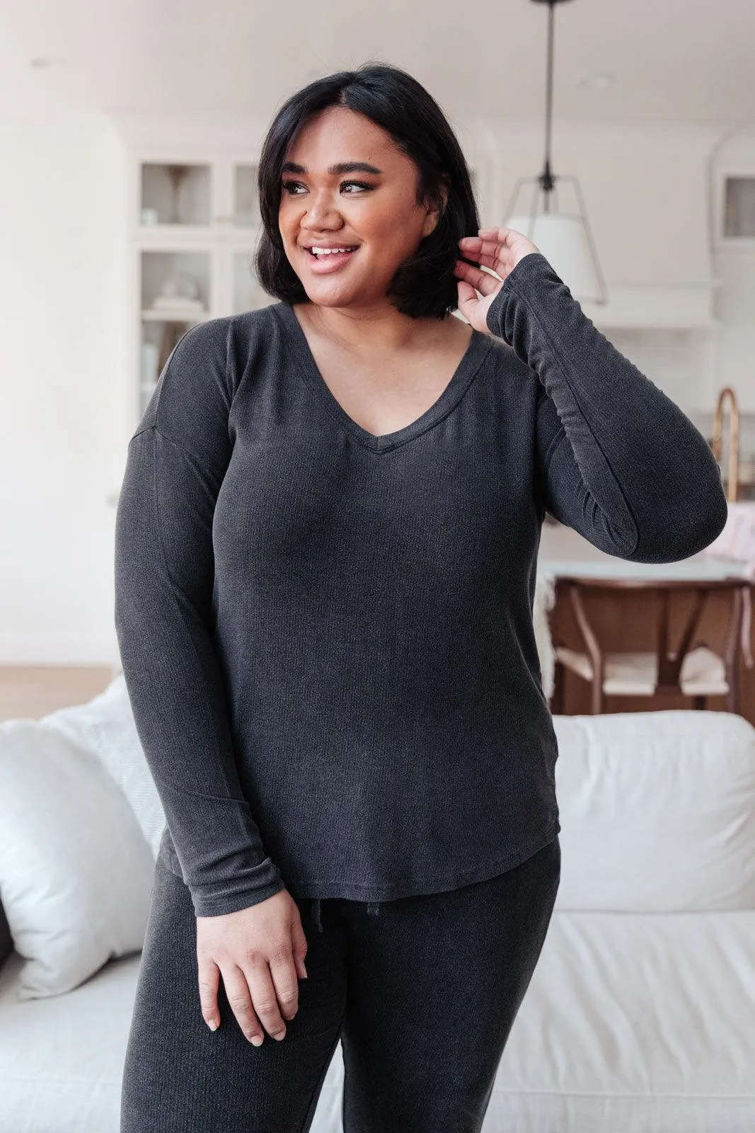 Hazel Blues® | Essential Lounge Top In Black Lava