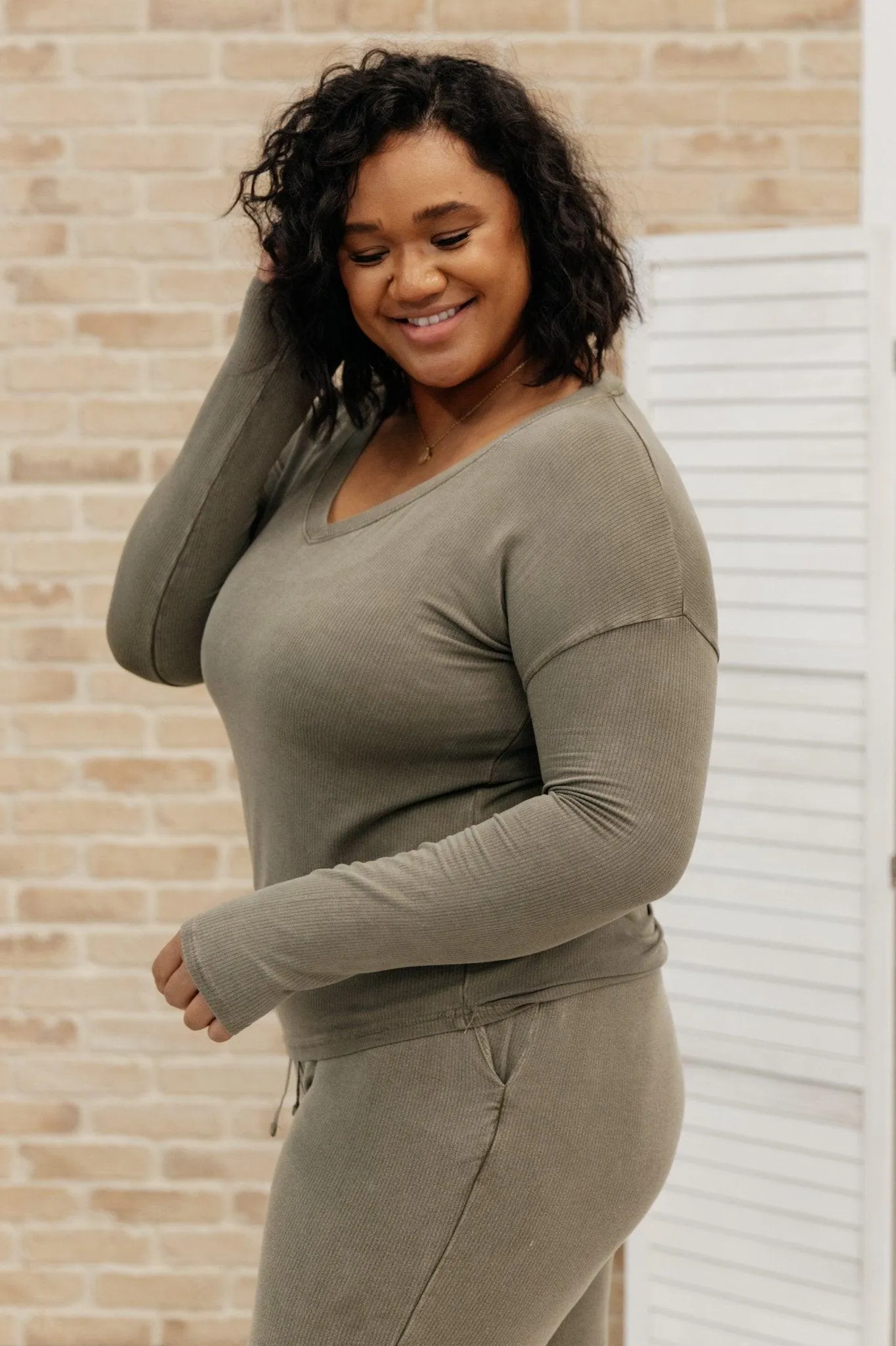 Hazel Blues® | Essential Lounge Top in Mineral Wash Olive