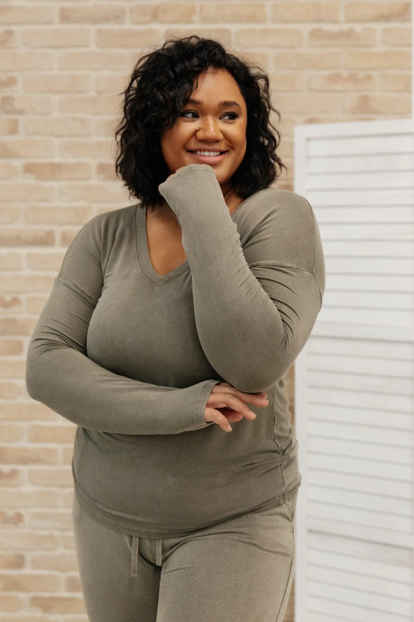 Hazel Blues® | Essential Lounge Top in Mineral Wash Olive