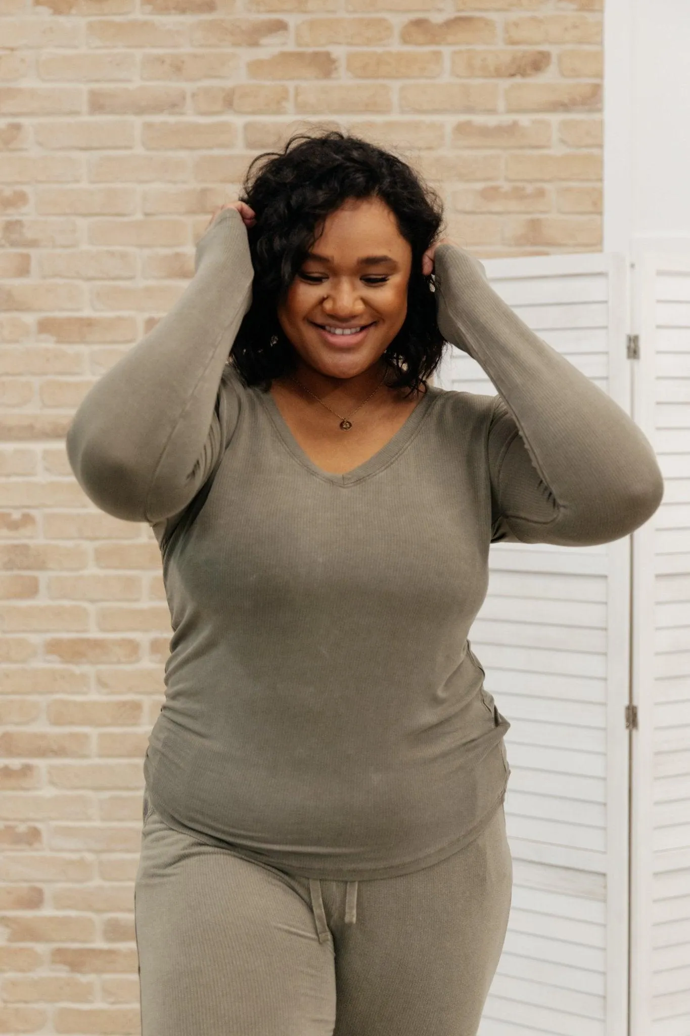 Hazel Blues® | Essential Lounge Top in Mineral Wash Olive