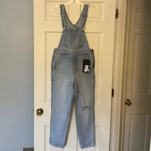 Levi’s Mom Bib Overalls Donna Martin Light Wash Ankle Denim 90s Size 28 NWT