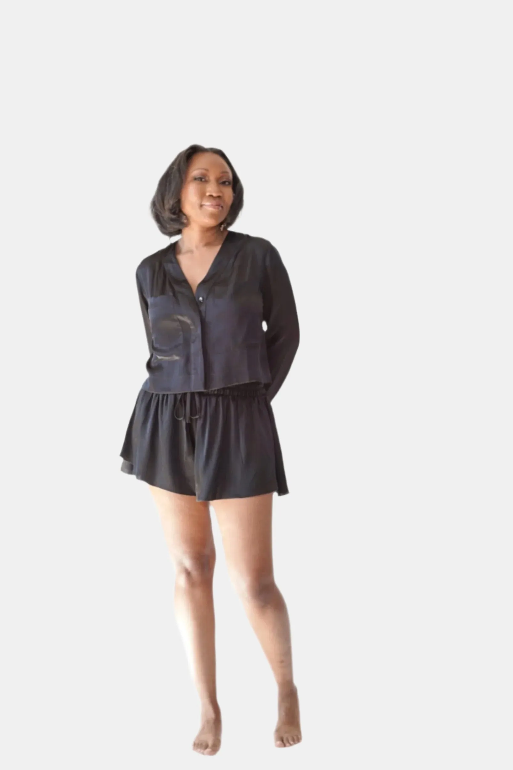 LOLA CROPPED SILK SLEEP SHIRT IN NOIRE