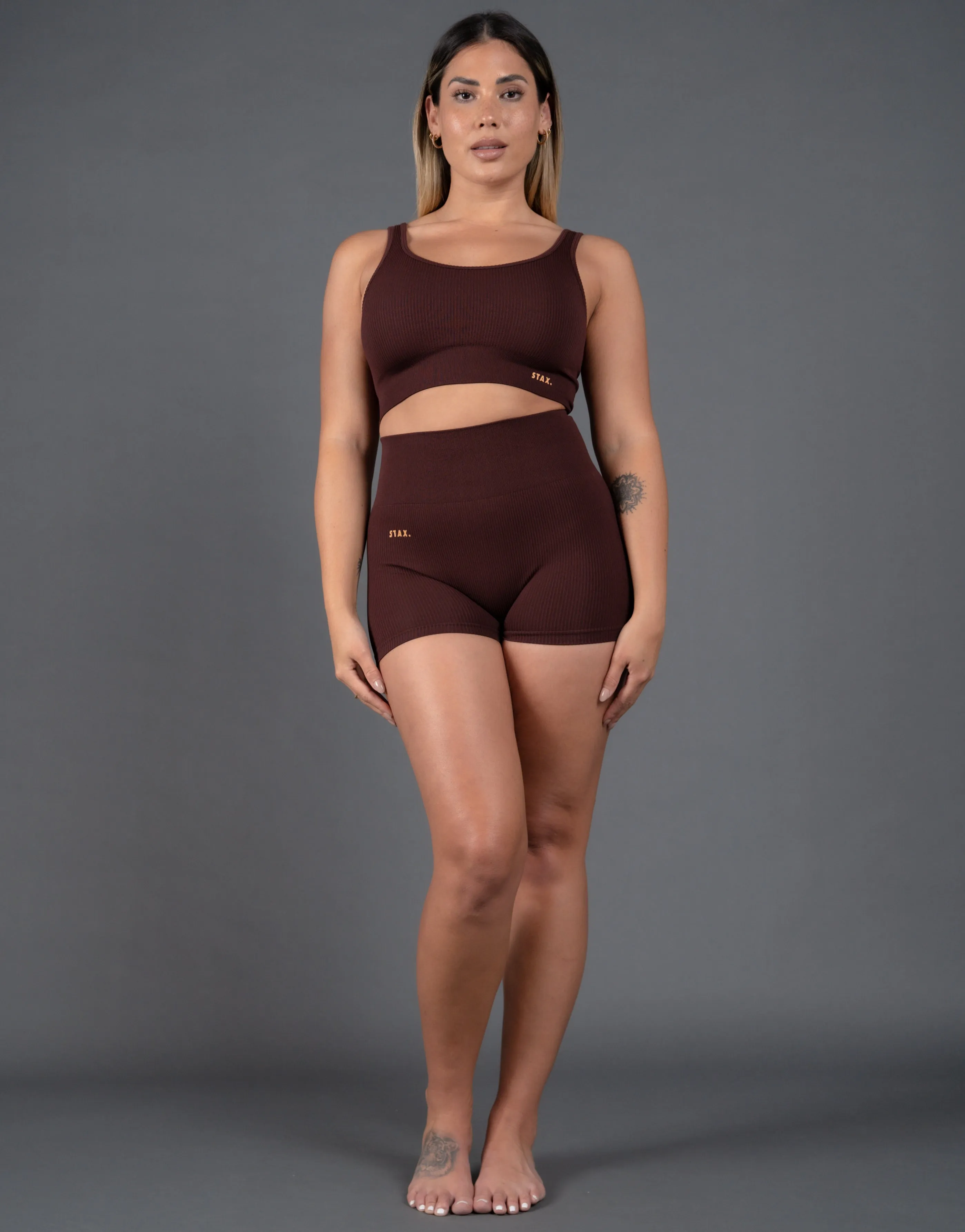 Premium Seamless V5 Low Back Crop Lounge - Gliese (Brown)