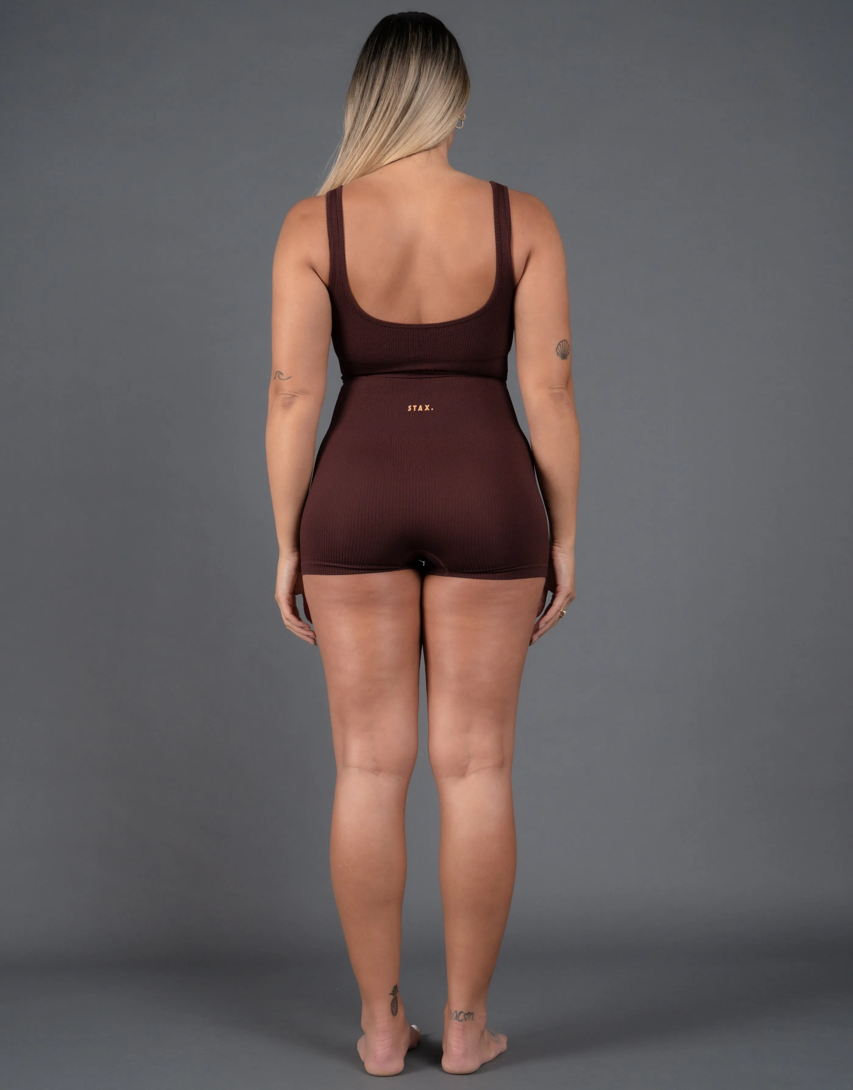 Premium Seamless V5 Low Back Crop Lounge - Gliese (Brown)