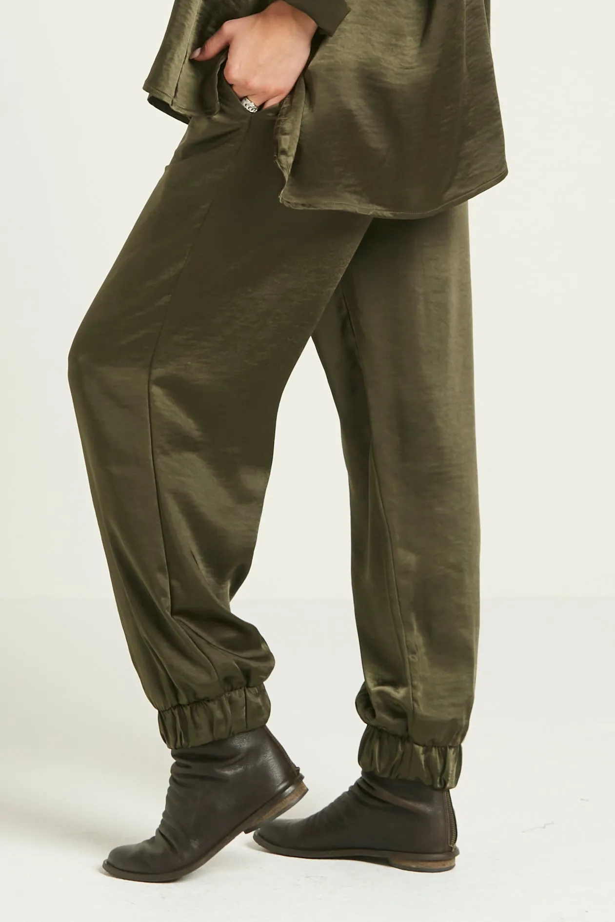 Sateen Jogger