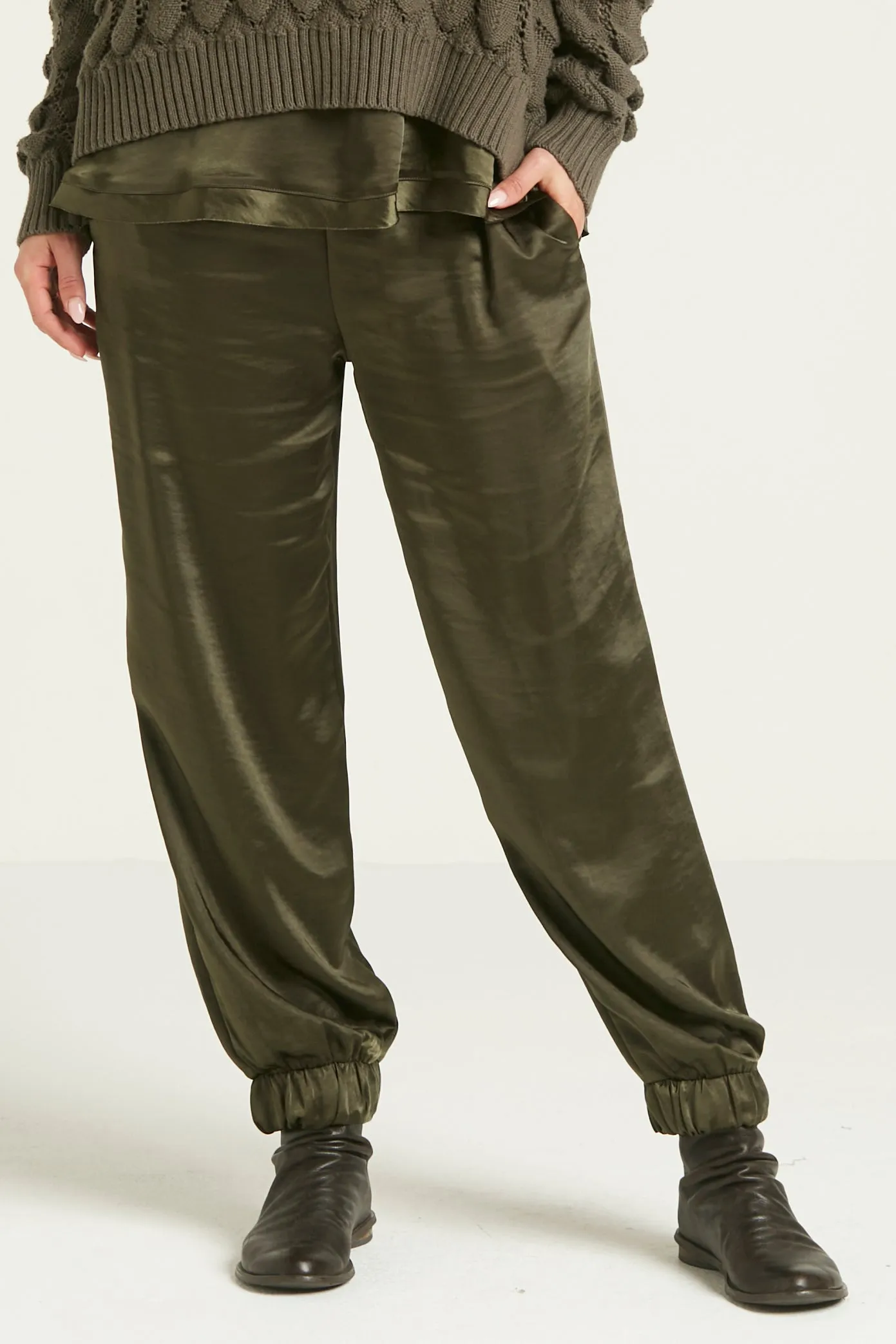Sateen Jogger