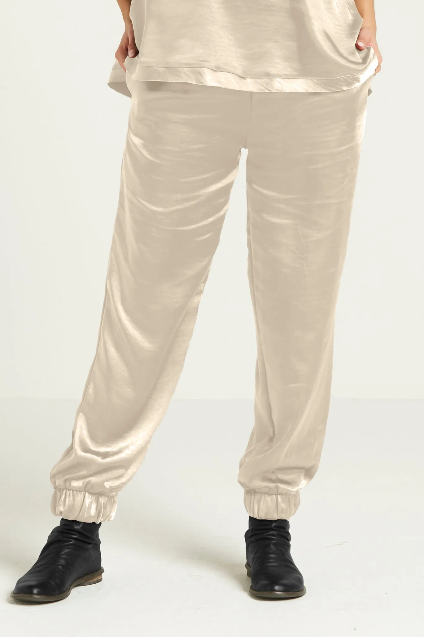 Sateen Jogger