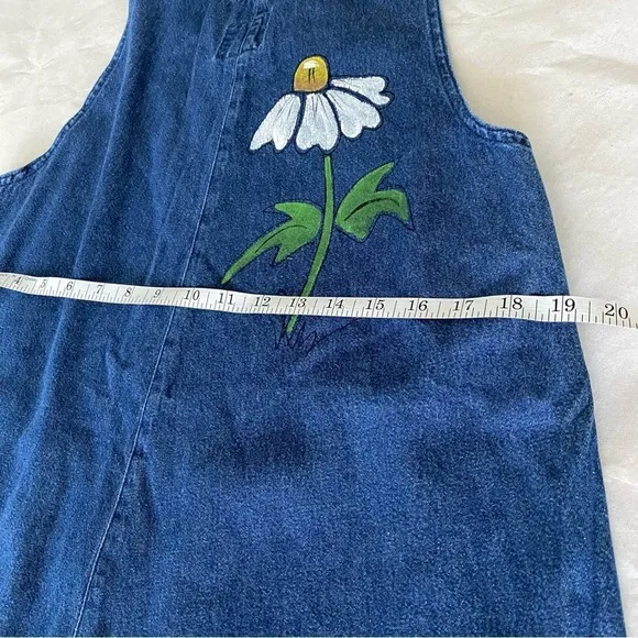 SunBelt Denim overalls Painted white daisies Front pockets Decorative buttons S