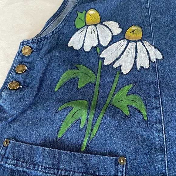 SunBelt Denim overalls Painted white daisies Front pockets Decorative buttons S